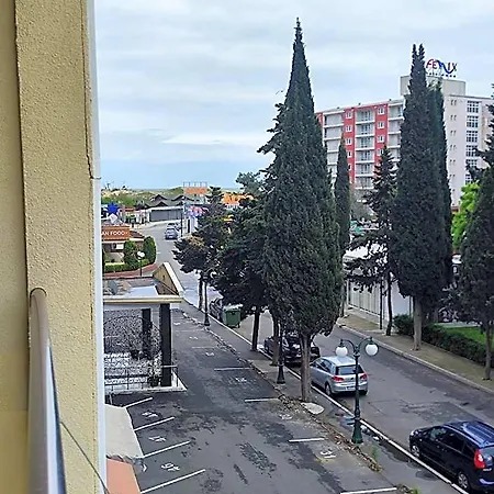 Umi Aparthotel 3*