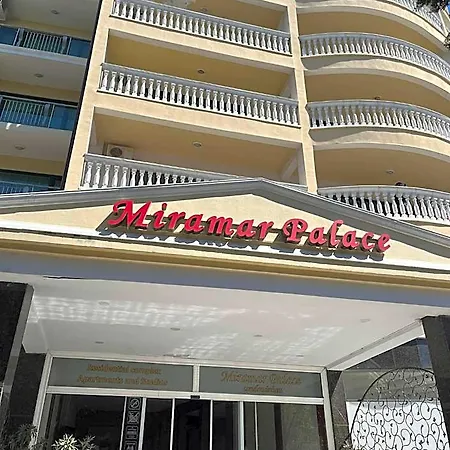 Umi Aparthotel 3*