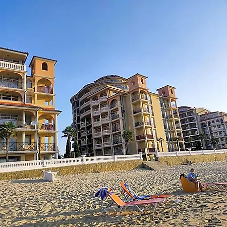 Umi Aparthotel 3*