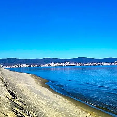 Umi Aparthotel 3*